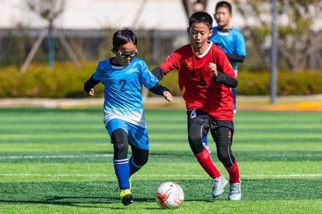 罗马诺：曼城青训队17岁小将正被多家俱乐部关注