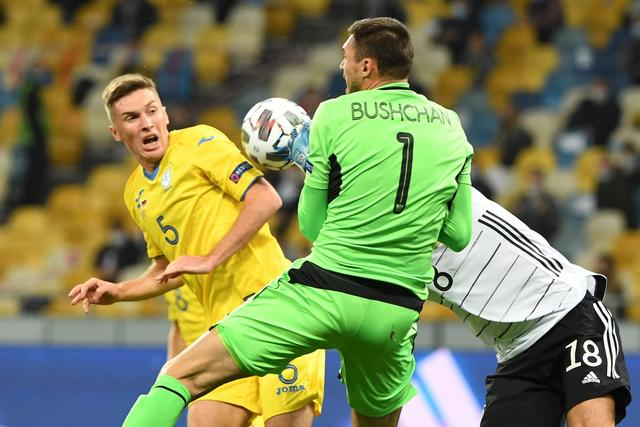 陈盈骏18+12首钢险胜广东 福建不敌天津